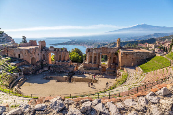 Etna e Taormina - Intera Giornata di Noleggio Automezzo con Autista - KM 600 A/R Ore 12 - immagine 2
