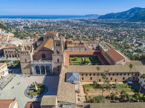 Palermo e Monreale o Dintorni- Intera Giornata di Noleggio Automezzo con Autista - KM 200 A/R Ore 10